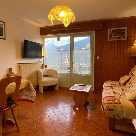 Montagnard Pour 4 A 5 Min Des Commerces Avec Bus Au Pied - Fr-1-458-119 Apartment *